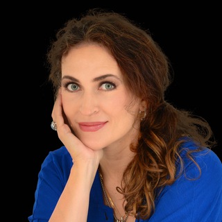 МЕТАПСИХОЛОГ ГЛОРИЯ МУР