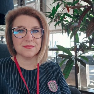 ПСИХОТЕРАПЕВТ НА ДИВАНЕ ИЛИ ПОМОЩЬ РЯДОМ)